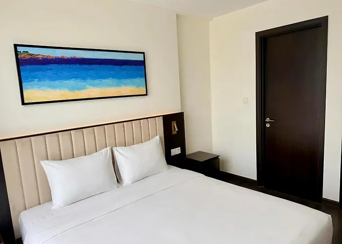 Stunning Sea View With Balcony - The Sapphire Hạ Long