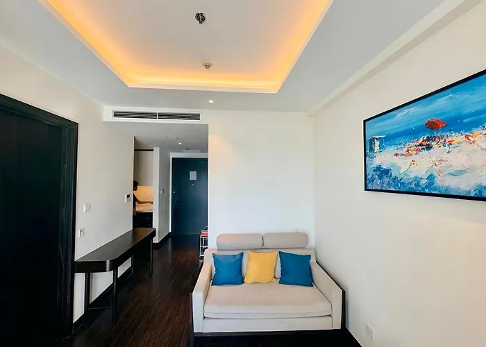 Stunning Sea View With Balcony - The Sapphire *