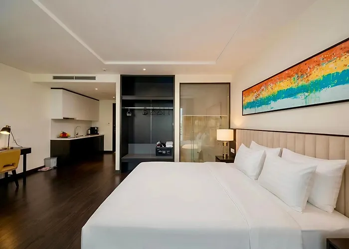 Căn hộ Stunning Sea View With Balcony - The Sapphire Hạ Long