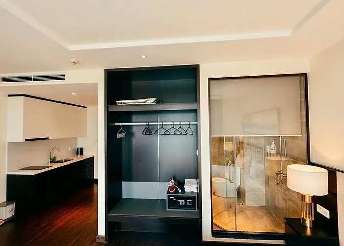 Stunning Sea View With Balcony - The Sapphire Hạ Long