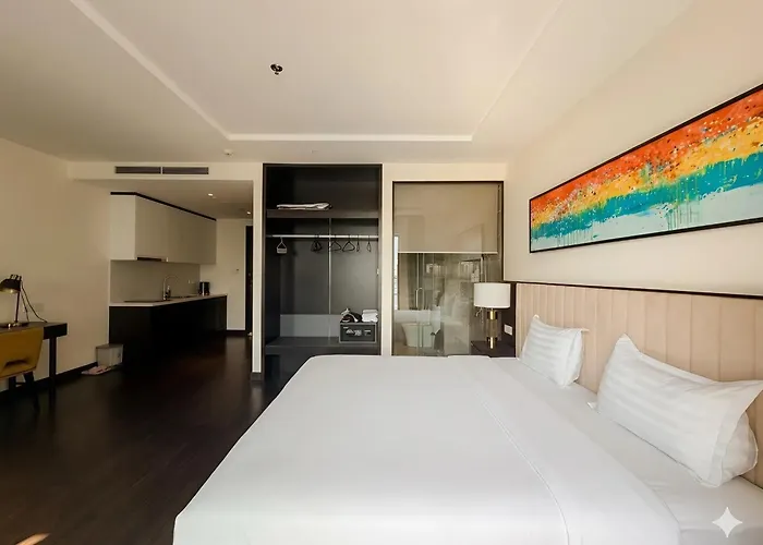 Stunning Sea View With Balcony - The Sapphire *