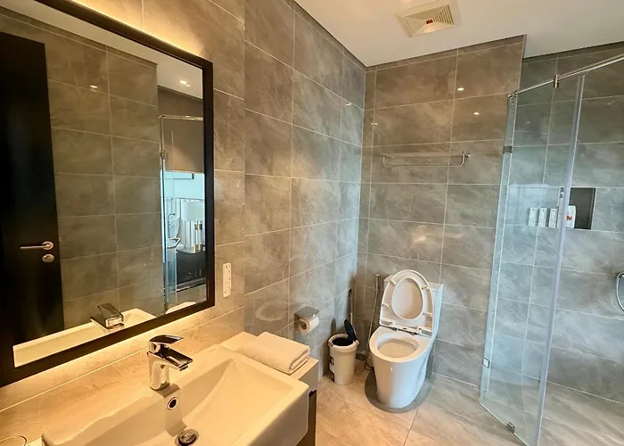 Stunning Sea View With Balcony - The Sapphire * Hạ Long